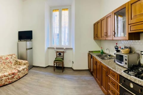 Kitchen or kitchenette, Living room