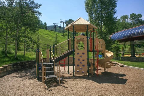 Village Hall 13 by East West Hospitality Apartment in Beaver Creek