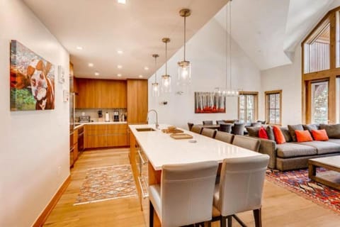 Villa Montane 227 by East West Hospitality Apartment in Beaver Creek