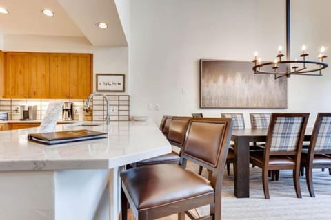 Villa Montane 223 by East West Hospitality Apartment in Beaver Creek