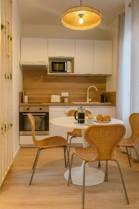 THE COSY HOME Centre ville Parking Clim Apartment in Valence