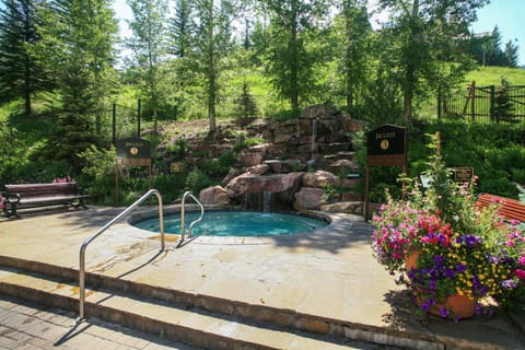 Village Hall 1415 by East West Hospitality Apartment in Beaver Creek