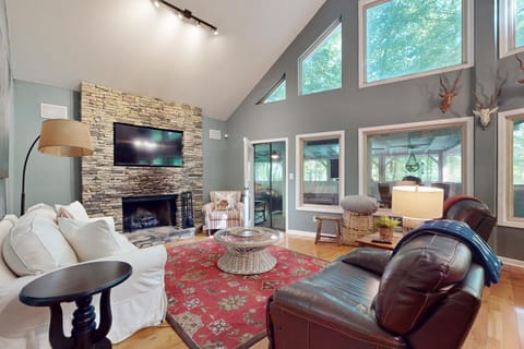Mountain Home Dog-Friendly Getaway House in Lake Glenville
