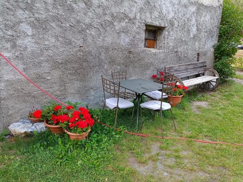 Guesthouse Seghetto Hostel in Canton of Grisons