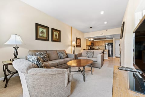 TV and multimedia, Kitchen or kitchenette, Living room, furniture