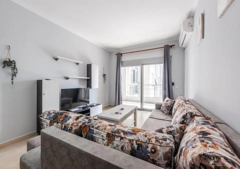 Bed, Living room, Photo of the whole room, Seating area, Bedroom, towels, air conditioner