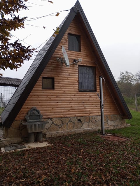 Vikendica Novska planina House in Federation of Bosnia and Herzegovina