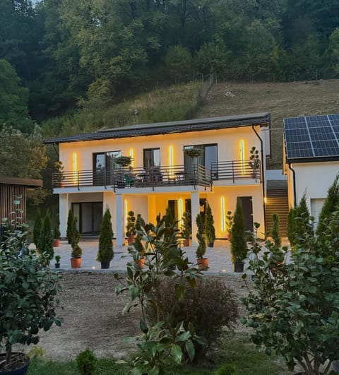 Property building, Natural landscape, Garden, Garden view