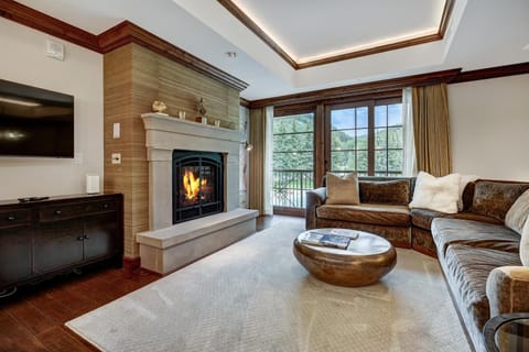 Remodeled 3 Bedroom Valley View at Ritz Carlton condo Apartment in Vail