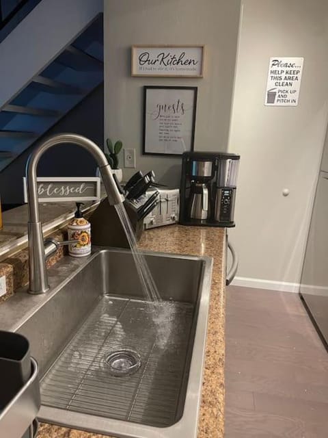 Cheerful & Relaxing 5 Location Pool Parking House in Tucson