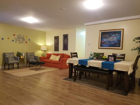 TV and multimedia, Living room, Seating area, Dining area, Dinner