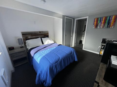 R3 Hotel LGBTQIA All Welcome Adults Only Hotel in Guerneville