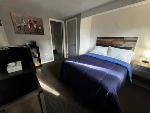 R3 Hotel LGBTQIA All Welcome Adults Only Hotel in Guerneville