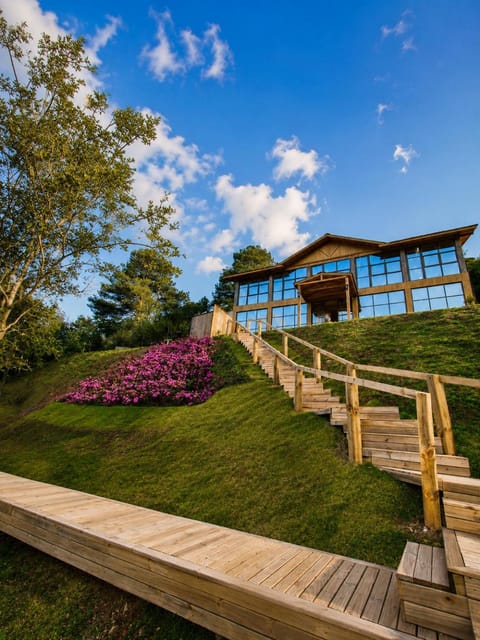 Property building, Spring, Garden, Garden view