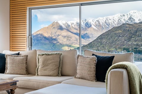 Day, Natural landscape, Living room, Seating area, Mountain view