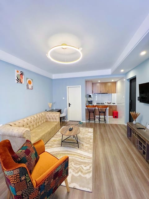 TV and multimedia, Kitchen or kitchenette, Living room, Seating area, Dining area, room service