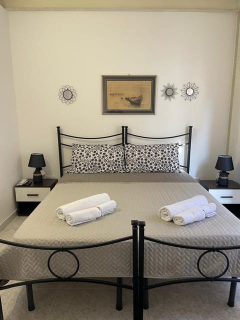 Bed, Decorative detail, Bedroom