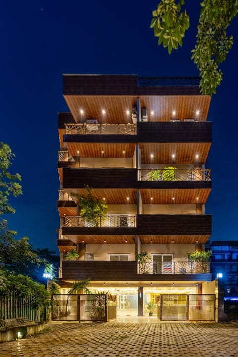 Property building, Night