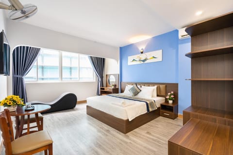 Bed, TV and multimedia, Living room, Photo of the whole room, Bedroom