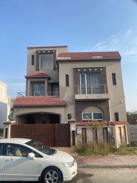 Property building, Day