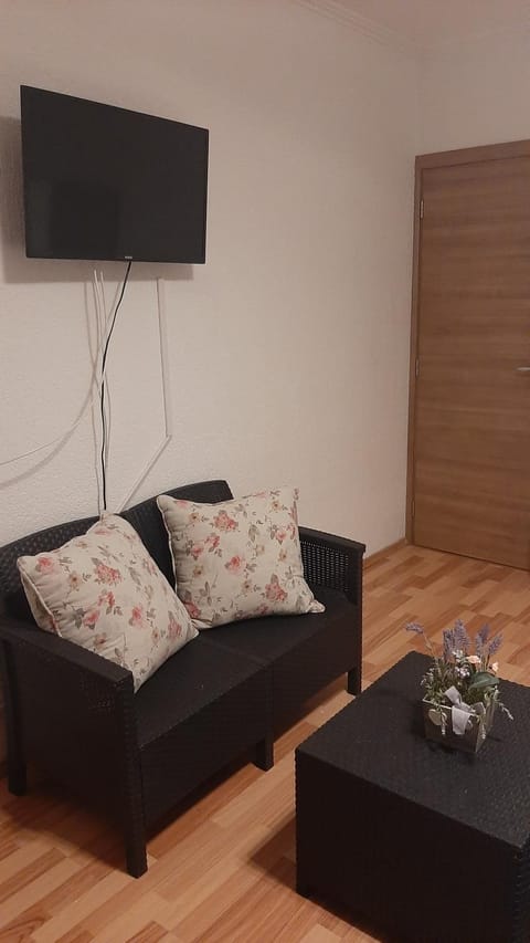 Apartment Matej Bed and Breakfast in Lika-Senj County