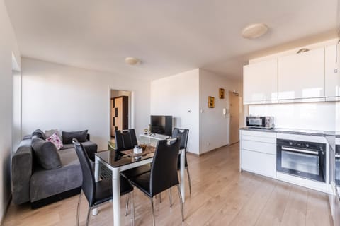 Kitchen or kitchenette, Living room, Seating area