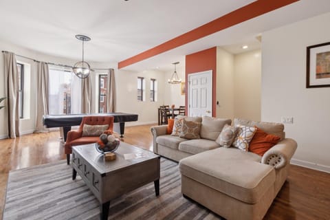 Apartment Near Downtown & UChicago condo Apartment in Chicago