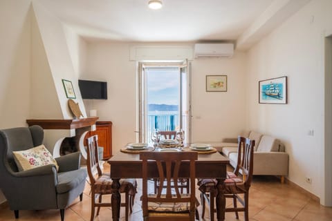 Sea view, air conditioner