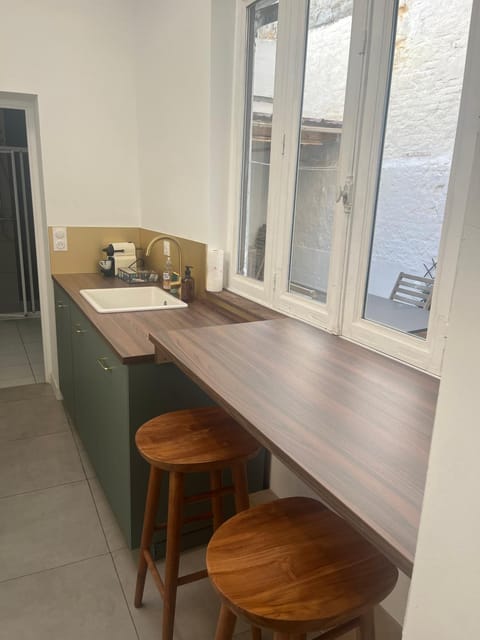 Coffee/tea facilities, kitchen