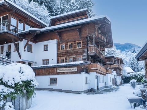 Property building, Winter