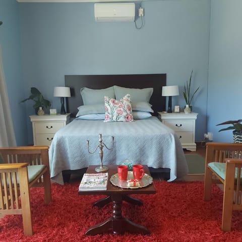 Bed, Bedroom, air conditioner