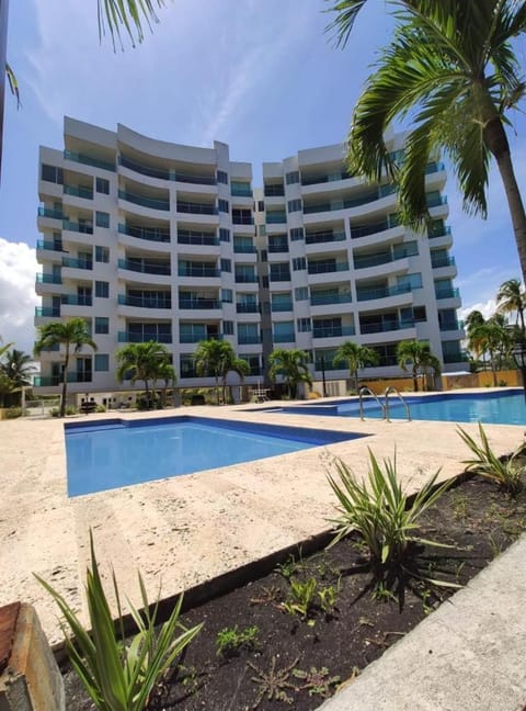 Property building, Pool view