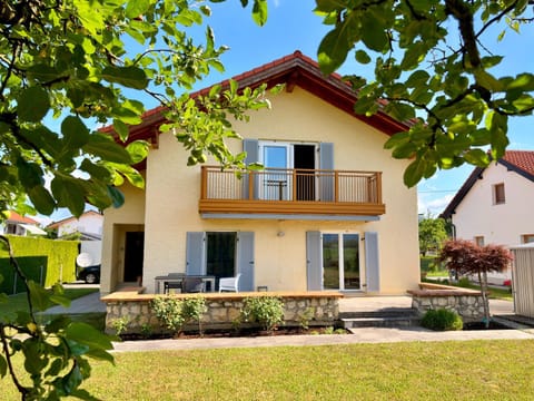Property building, Garden