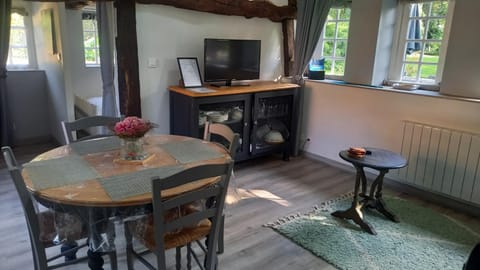 Gîte du Moulin rouge Apartment in Dreux