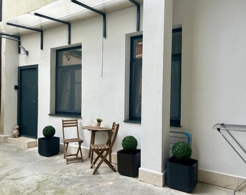 Day, Balcony/Terrace, Seating area