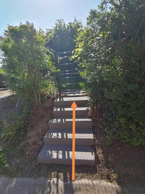 Une Cabane au Verger Bed and Breakfast in Wallonia, Belgium