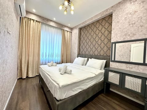 Bed, Photo of the whole room, Bedroom, towels, wardrobe
