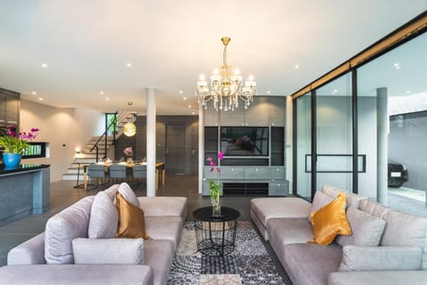 TV and multimedia, Living room, Seating area