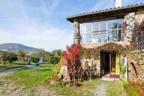 La Verdine House in Condrieu