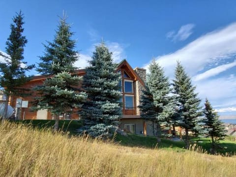 Property building, Spring, Day, Natural landscape