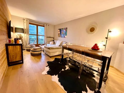 Appartement 2 pièces spacieux terrasse vues sur les pistes Apartment in Saint-Étienne-de-Tinée