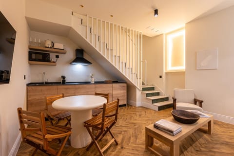 Kitchen or kitchenette, Living room, Dining area