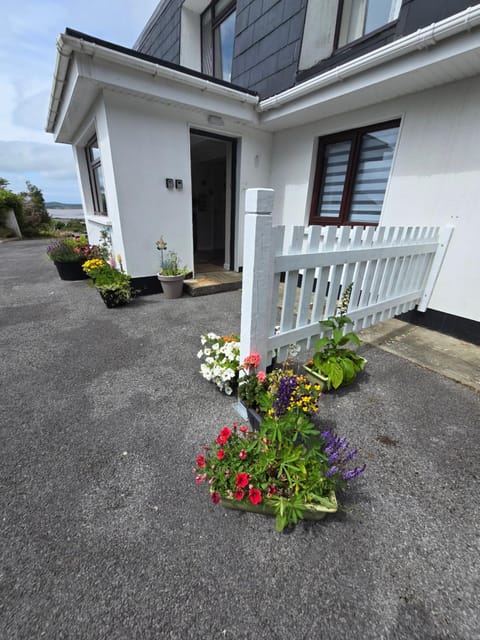 Abbey Lodge - Room 1 Nature lodge in County Donegal