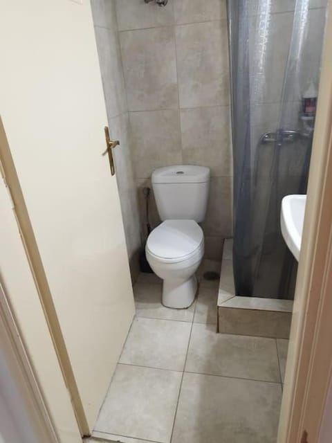 Small apartment in the heart of Piraeus! Notara 43 Apartment in Pireas