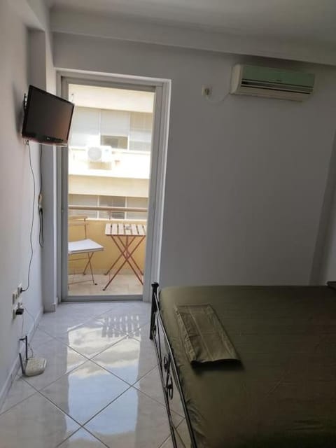 Small apartment in the heart of Piraeus! Notara 43 Apartment in Pireas