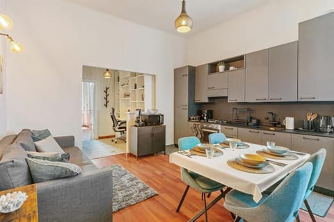 Kitchen or kitchenette, Living room, Dining area