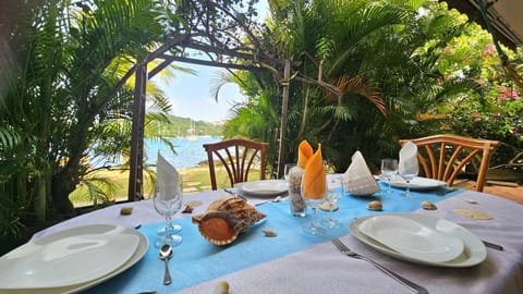 Day, Garden, Dining area, Beach, Garden view, Sea view
