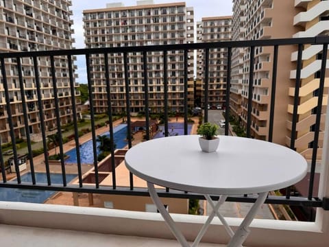 View (from property/room), Balcony/Terrace, Pool view