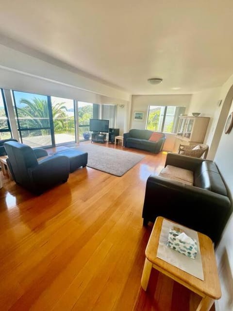 Pure New Zealand Pure Beachfront House in Northland