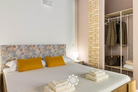 Bed, Photo of the whole room, Bedroom, towels, wardrobe